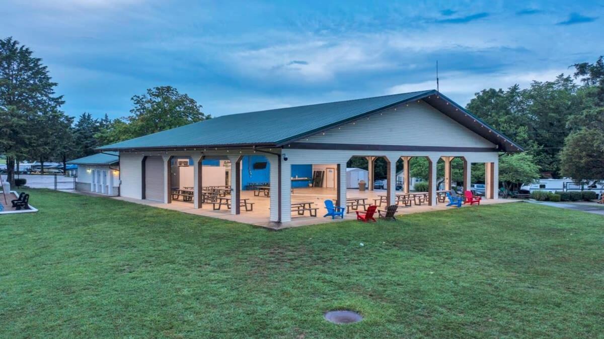 Rustic Cabin With Pool Access Bloomington Exterior photo